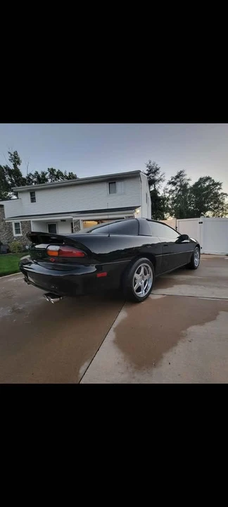 2001 Chevrolet Camaro SS 4th Gen - Image 2 of 4