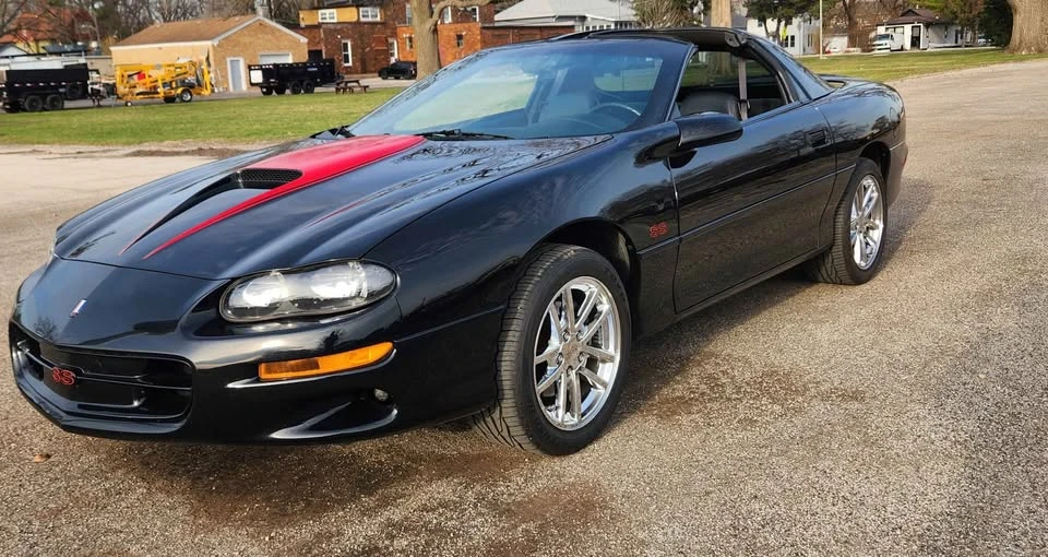 2001 Chevrolet Camaro SS 4th Gen - Image 2 of 9