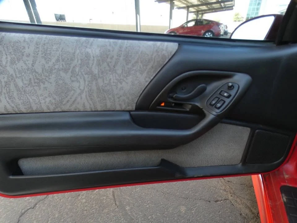 2001 Chevrolet Camaro 4th Gen - Image 10 of 18