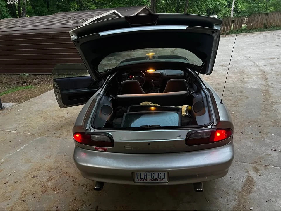 2001 Chevrolet Camaro 4th Gen - Image 9 of 11
