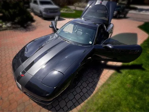 2001 Chevrolet Corvette C5 - Image 2 of 12