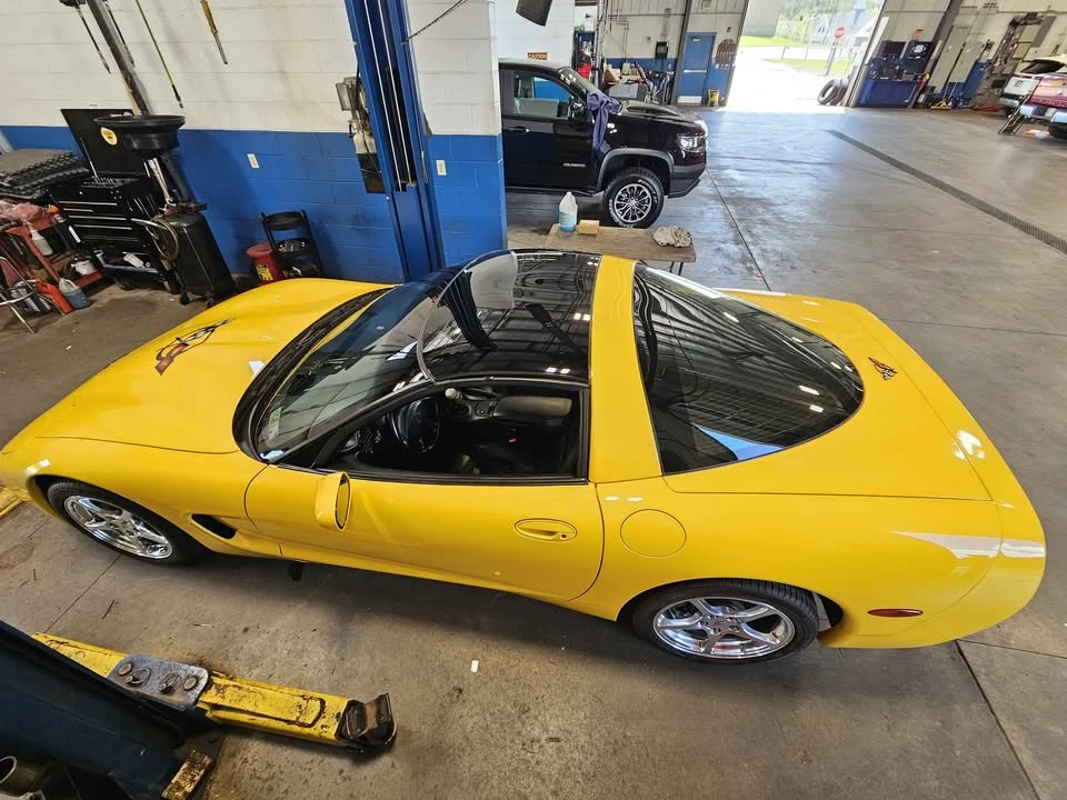 2001 Chevrolet Corvette C5 - Image 2 of 14