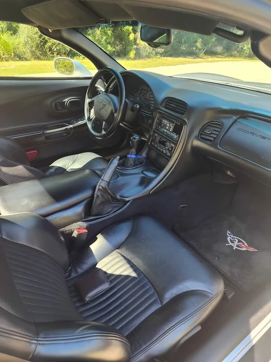 2001 Chevrolet Corvette C5 Z06 - Image 9 of 13