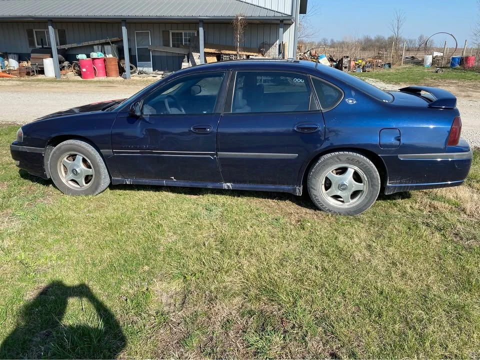 2001 Chevrolet Impala 8th Gen - Image 2 of 5