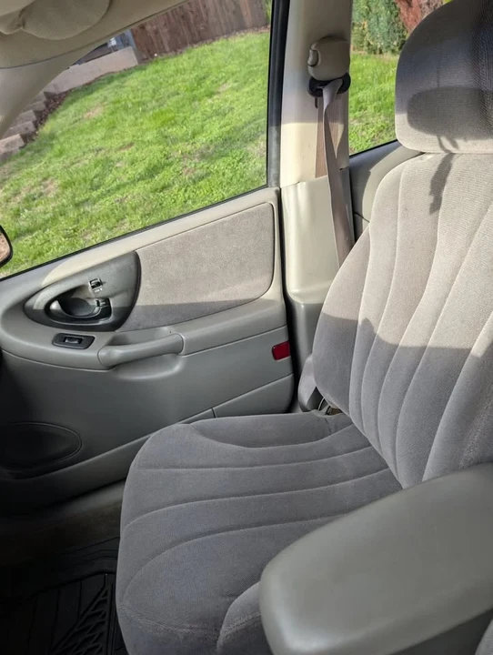 2001 Chevrolet Malibu - Image 18 of 20