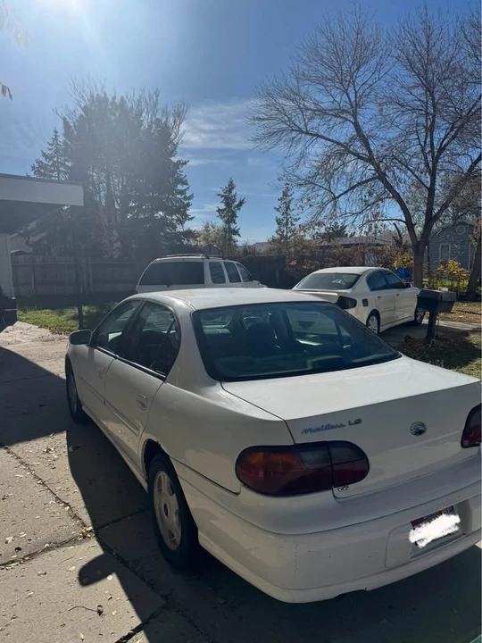 2001 Chevrolet Malibu - Image 3 of 17