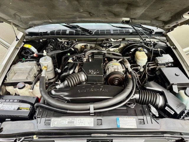 2001 Chevrolet S-10 - Image 12 of 19