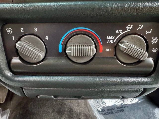 2001 Chevrolet S-10 - Image 13 of 19