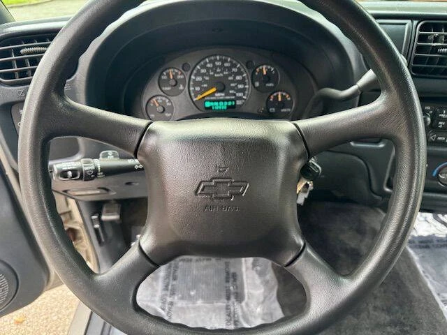 2001 Chevrolet S-10 - Image 16 of 19