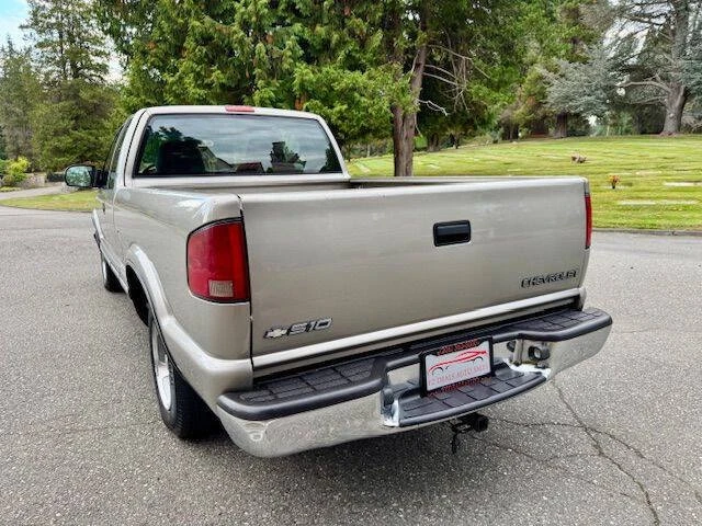 2001 Chevrolet S-10 - Image 7 of 19