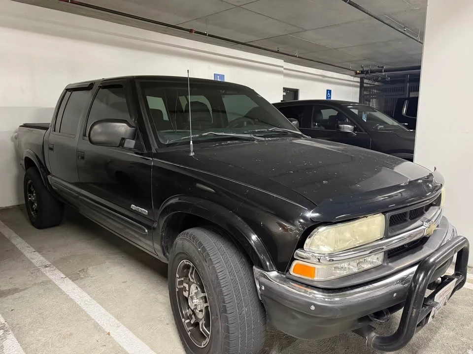 2001 Chevrolet S-10 - Image 5 of 5