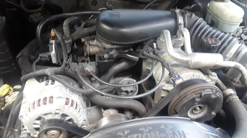2001 Chevrolet S-10 - Image 5 of 14