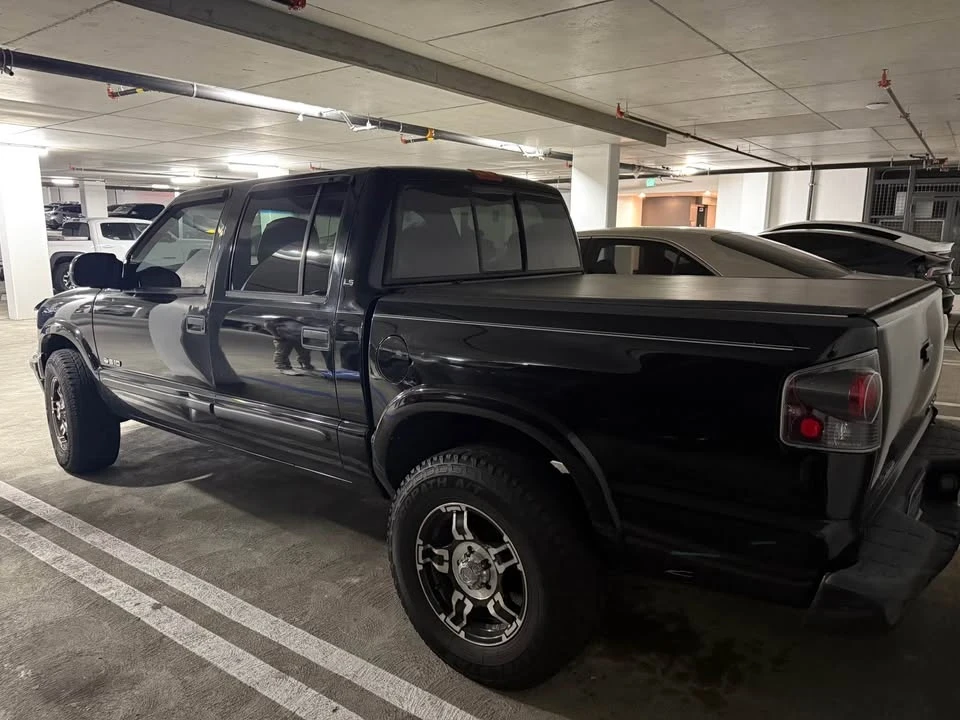 2001 Chevrolet S-10 - Image 4 of 5