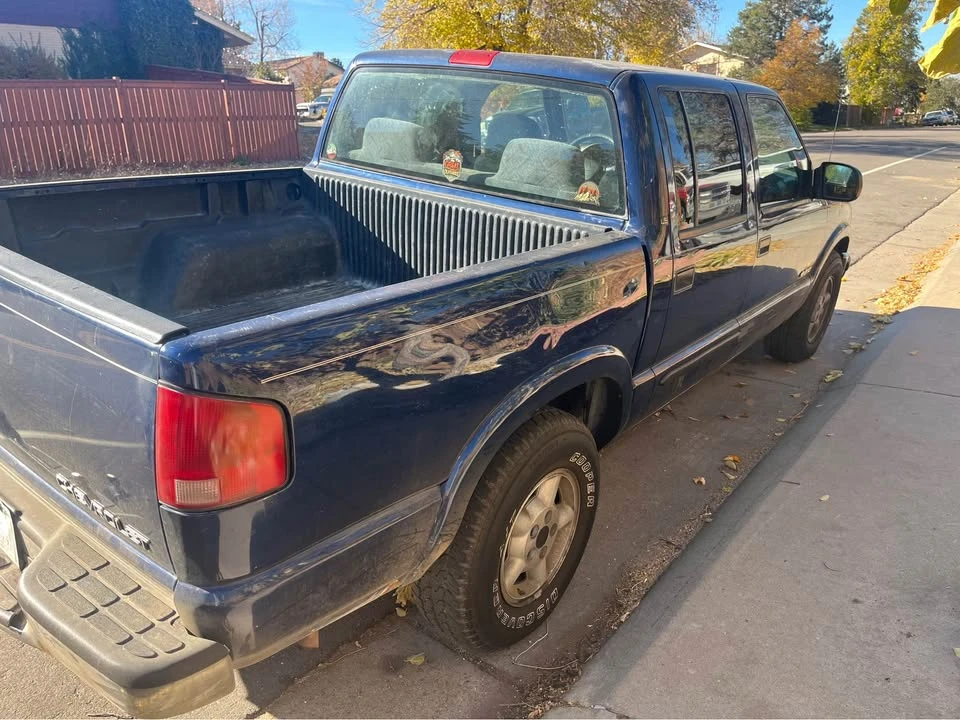 2001 Chevrolet S-10 Blazer 2nd Gen - Image 2 of 6