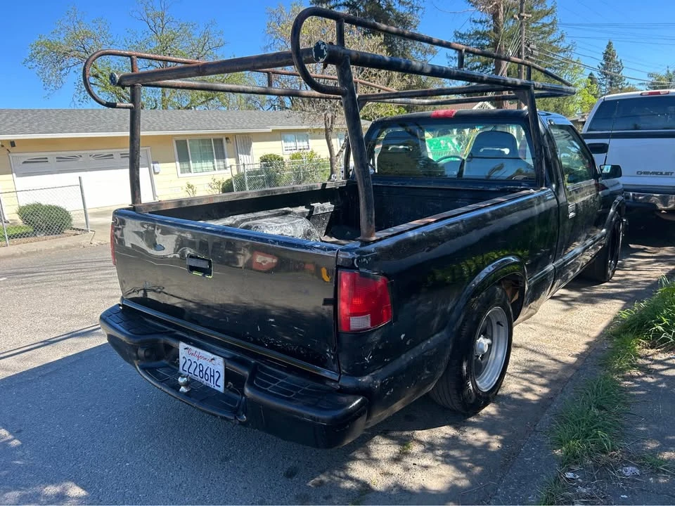 2001 Chevrolet S-10 - Image 6 of 9