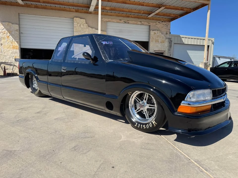 2001 Chevrolet S-10 - Image 3 of 11