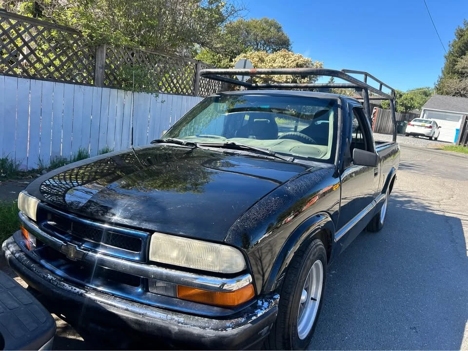 2001 Chevrolet S-10 - Image 8 of 9