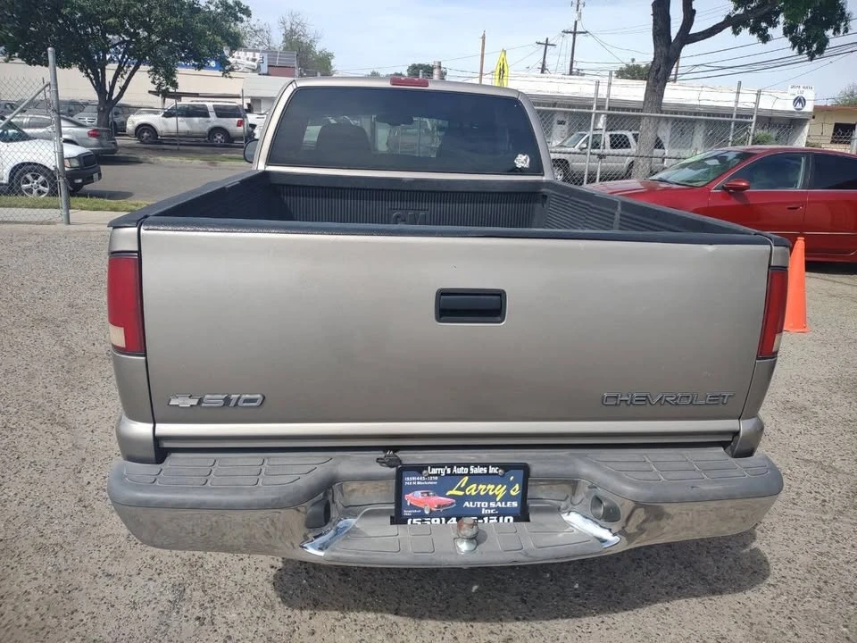 2001 Chevrolet S-10 - Image 6 of 15