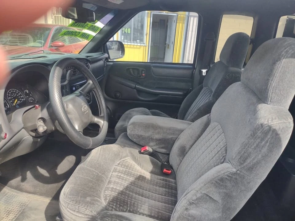 2001 Chevrolet S-10 - Image 13 of 15