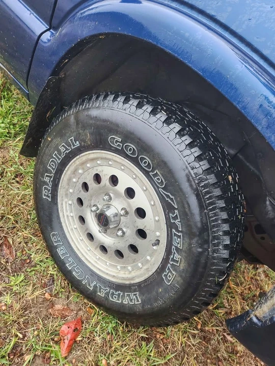 2001 Chevrolet S-10 - Image 13 of 14