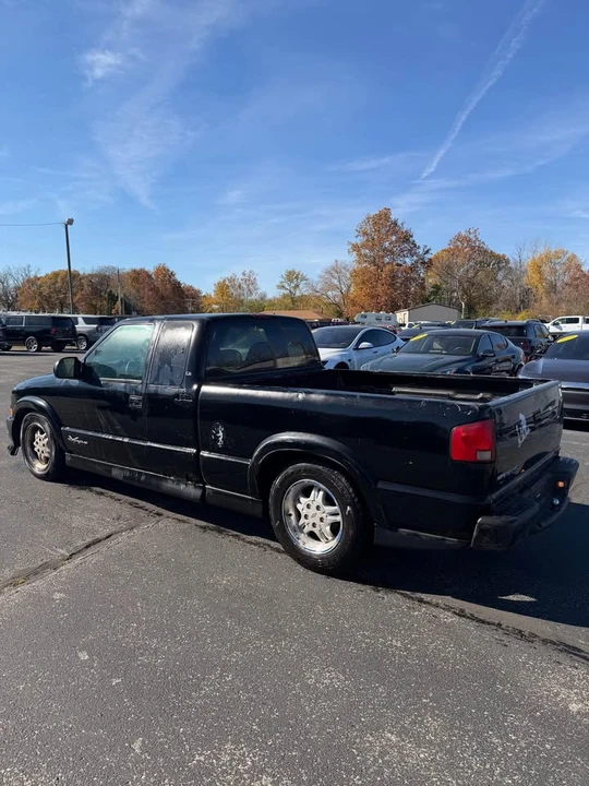 2001 Chevrolet S-10 - Image 5 of 8