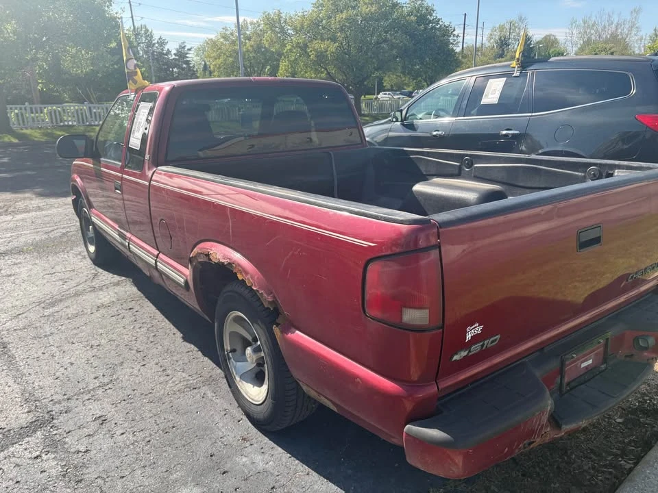 2001 Chevrolet S-10 - Image 3 of 7