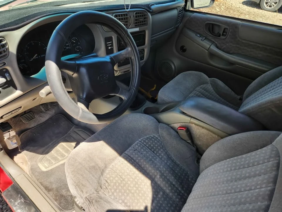 2001 Chevrolet S-10 - Image 7 of 10