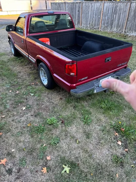 2001 Chevrolet S-10 - Image 8 of 8
