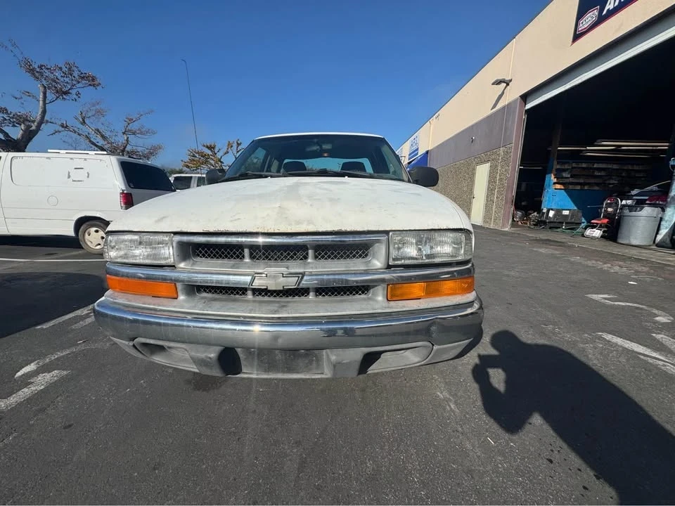 2001 Chevrolet S-10 - Image 7 of 11