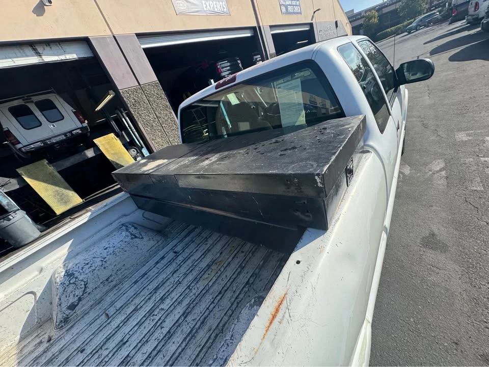 2001 Chevrolet S-10 - Image 3 of 11