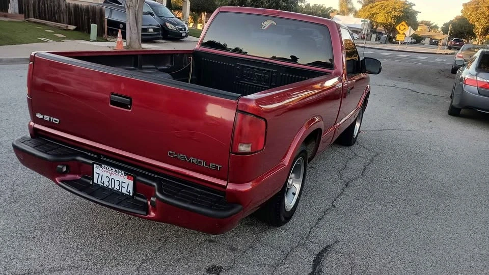 2001 Chevrolet S-10 - Image 3 of 6