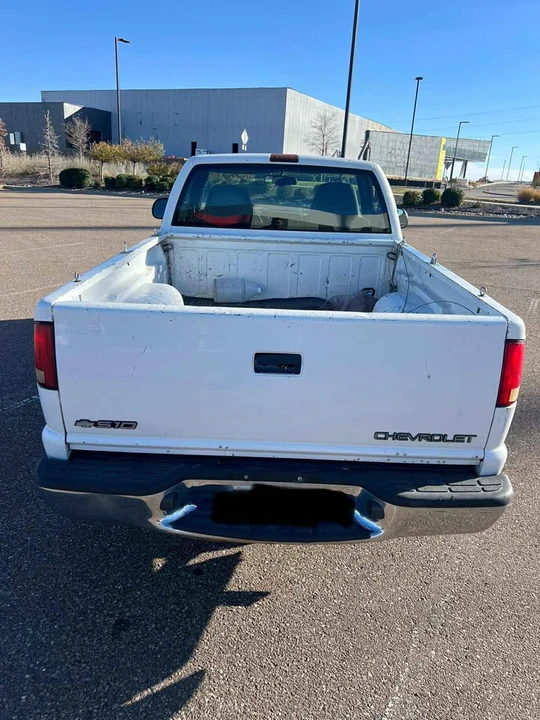 2001 Chevrolet S-10 - Image 3 of 7