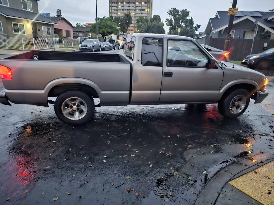 2001 Chevrolet S-10 - Image 6 of 7