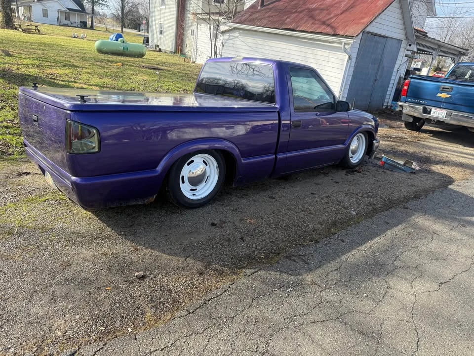 2001 Chevrolet S-10 - Image 3 of 9