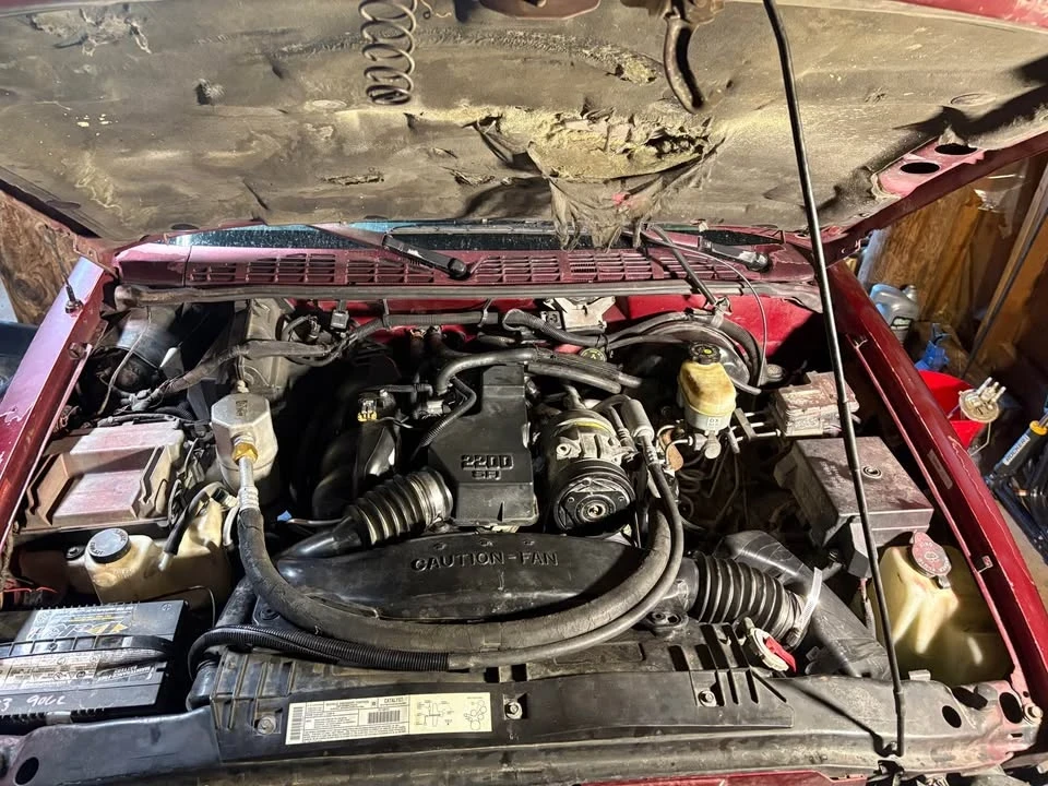 2001 Chevrolet S-10 - Image 3 of 4