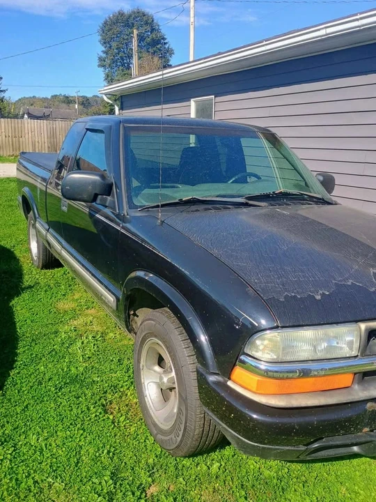 2001 Chevrolet S-10 - Image 5 of 5