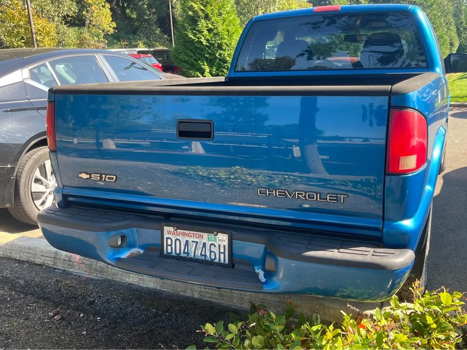 2001 Chevrolet S-10 - Image 4 of 6