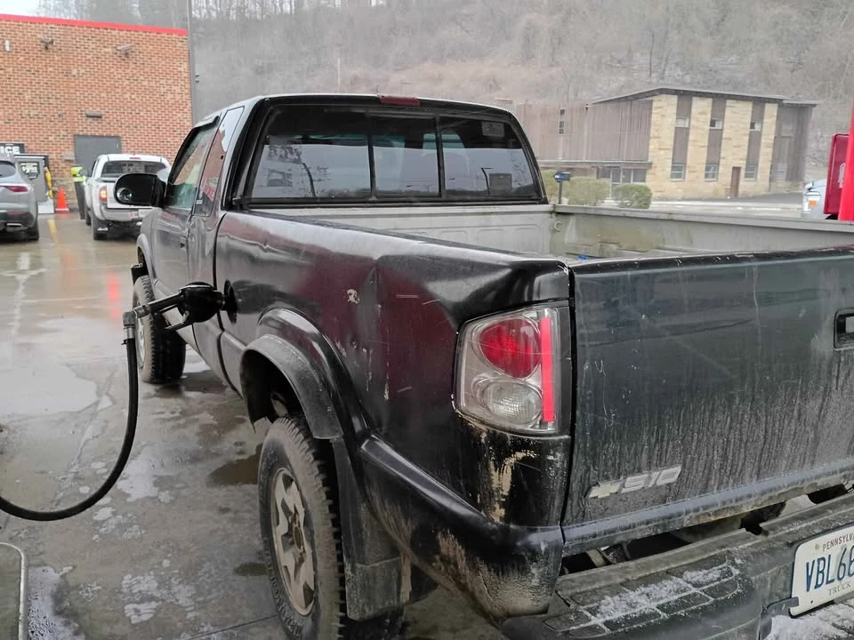 2001 Chevrolet S-10 - Image 4 of 6