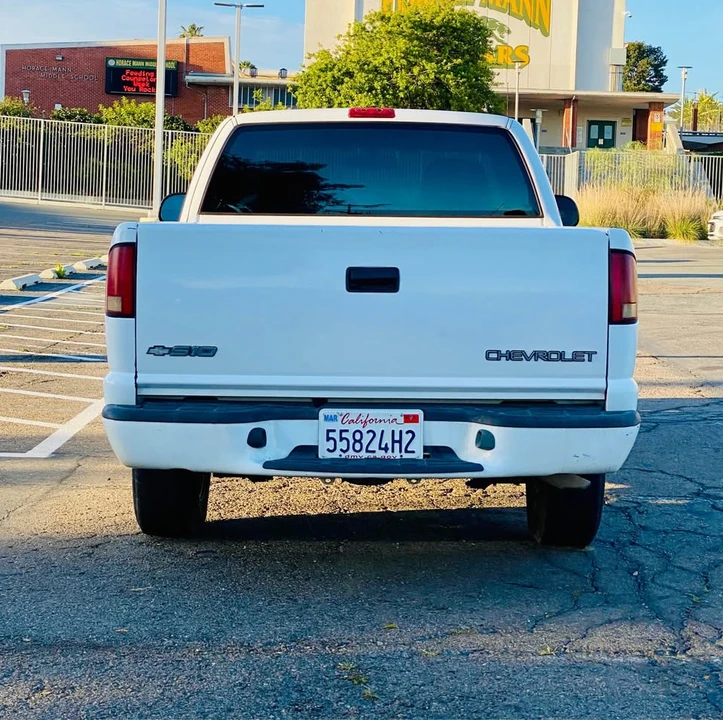 2001 Chevrolet S-10 Blazer 2nd Gen - Image 5 of 18