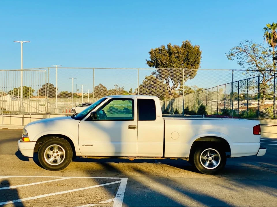 2001 Chevrolet S-10 Blazer 2nd Gen - Image 7 of 18