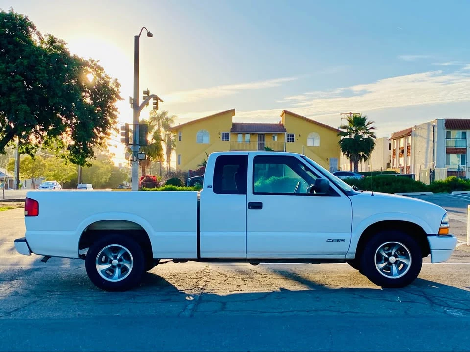 2001 Chevrolet S-10 Blazer 2nd Gen - Image 3 of 18