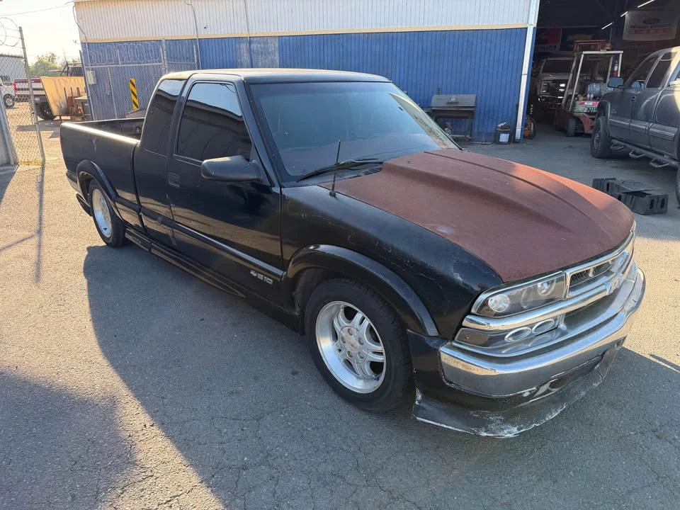 2001 Chevrolet S-10 - Image 6 of 9
