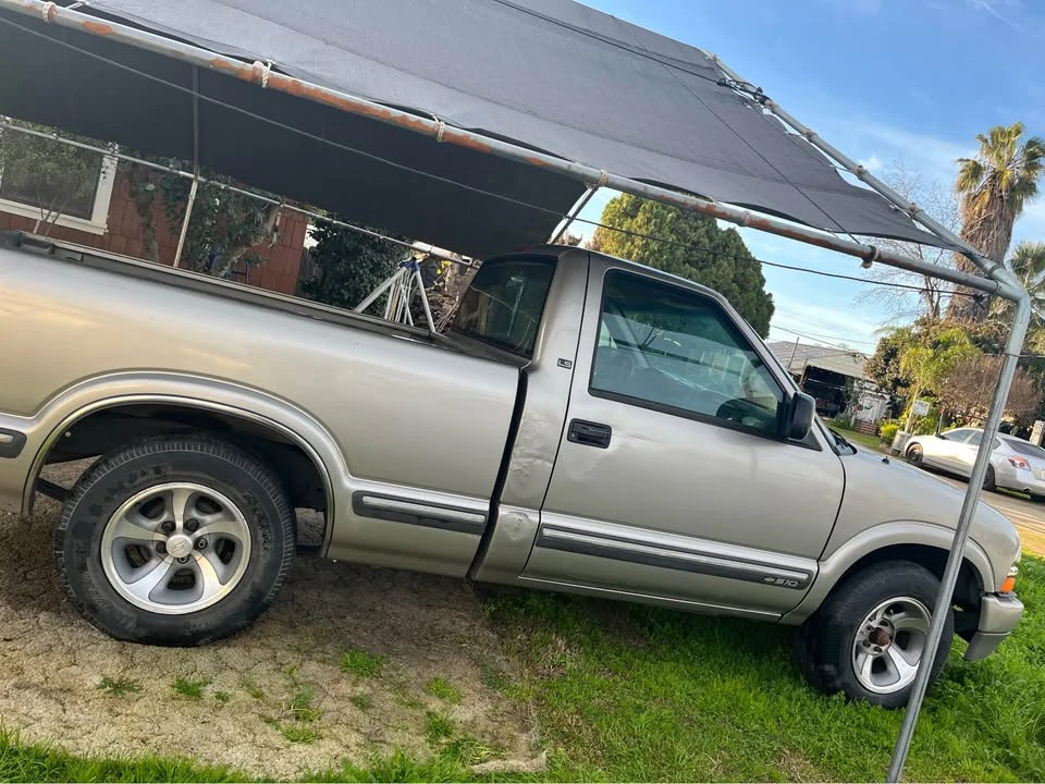 2001 Chevrolet S-10 - Image 4 of 4