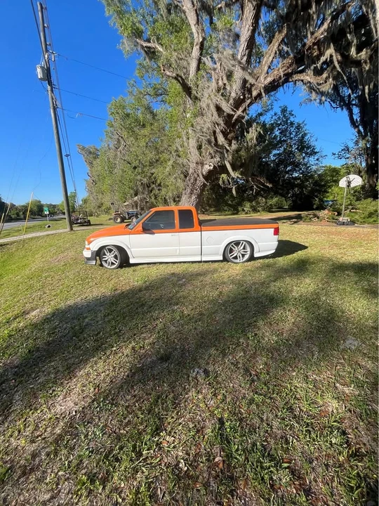 2001 Chevrolet S-10 - Image 3 of 8