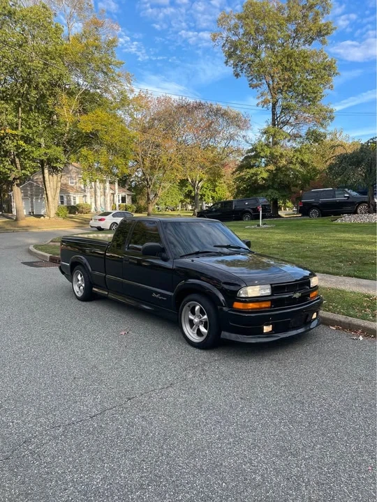 2001 Chevrolet S-10 - Image 5 of 9