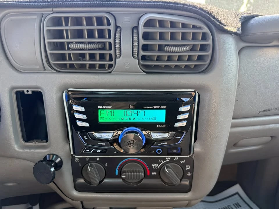 2001 Chevrolet S-10 - Image 13 of 19