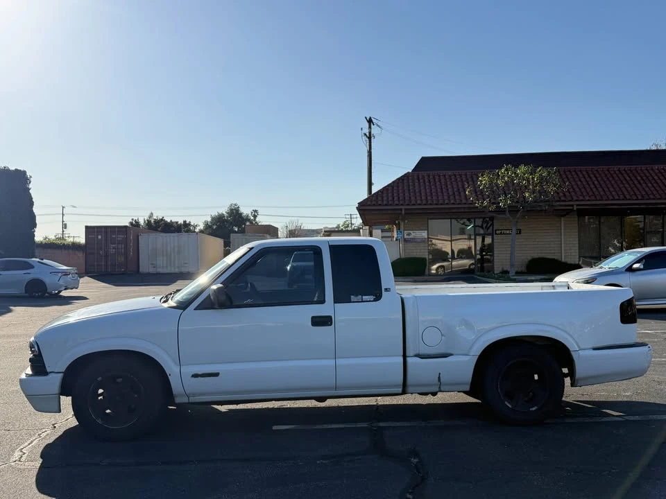 2001 Chevrolet S-10 - Image 3 of 19