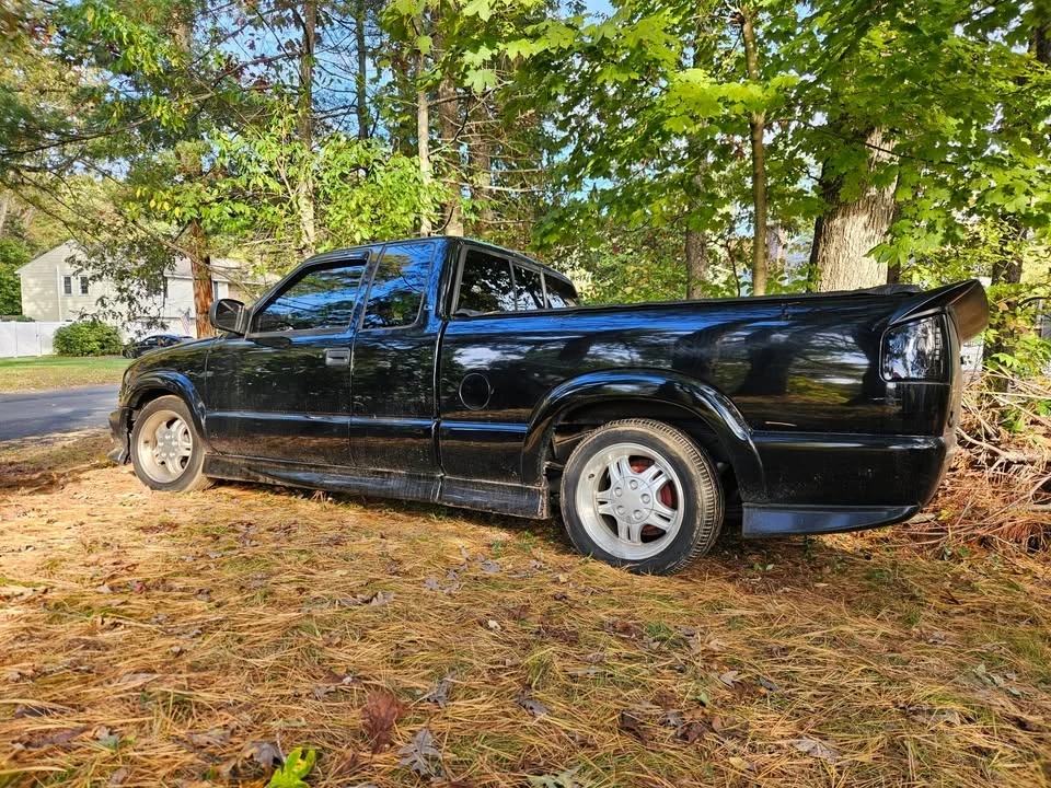 2001 Chevrolet S-10 - Image 3 of 8