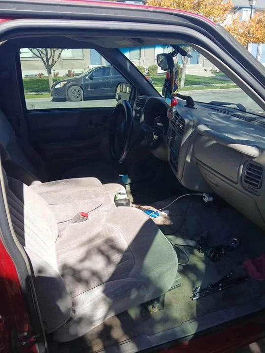 2001 Chevrolet S-10 - Image 6 of 8