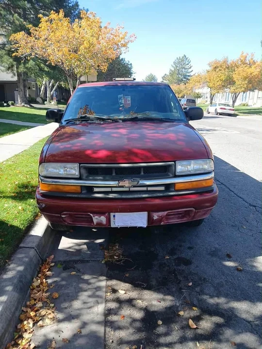 2001 Chevrolet S-10 - Image 4 of 8